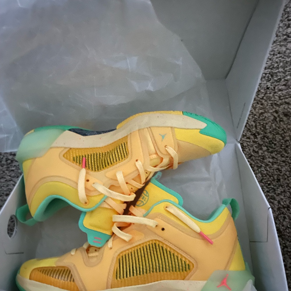 Jordan 37 low Eybl worn 3 times